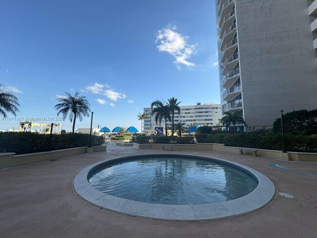 Building Photo - 7601 E Treasure Dr