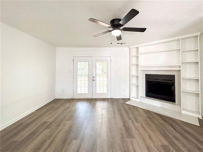 Building Photo - 639 Hunting Creek Ln SE