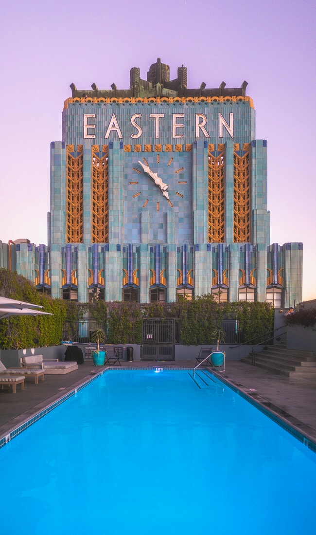 Building Photo - 849 S Broadway