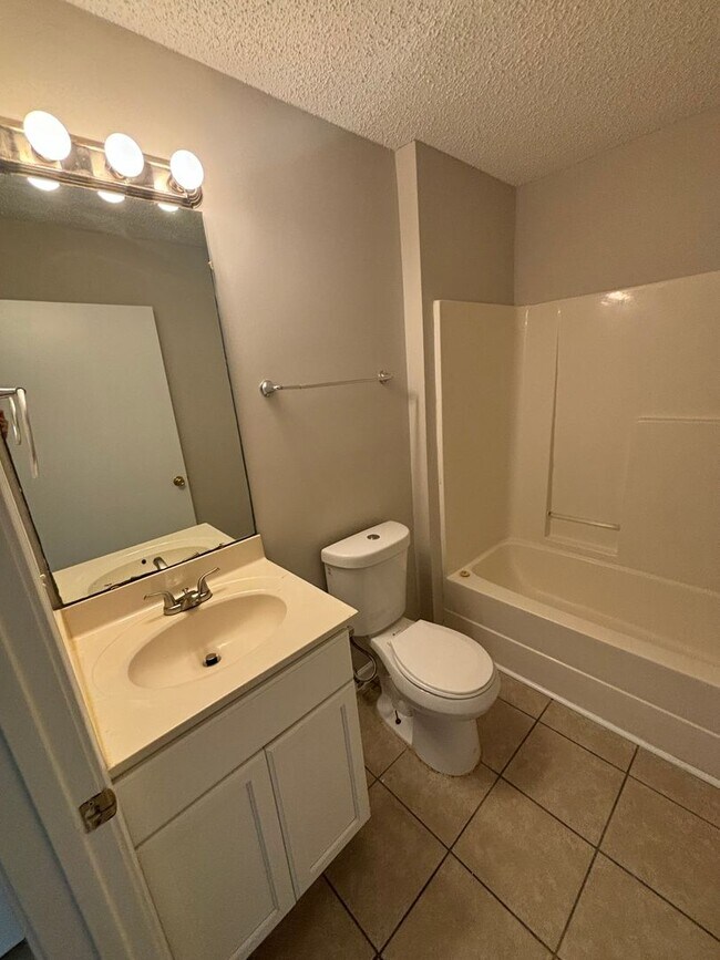 Building Photo - 3672 Clay Pond Village Ln