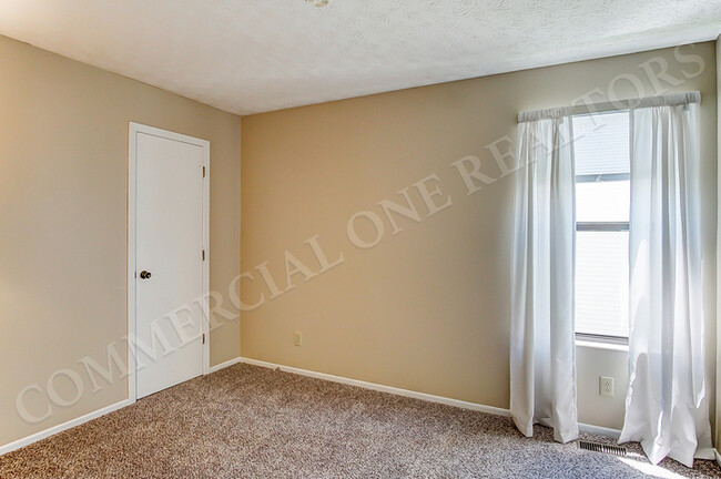 Building Photo - 3 Bedroom Home in Northwest Columbus