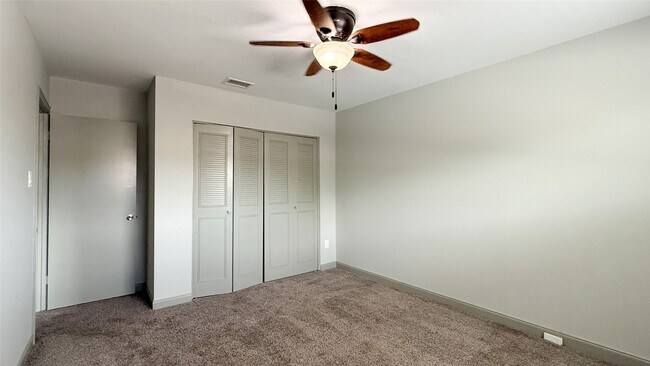 Building Photo - 2226 Triway Ln