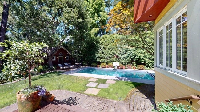 Building Photo - 76 Tamalpais-