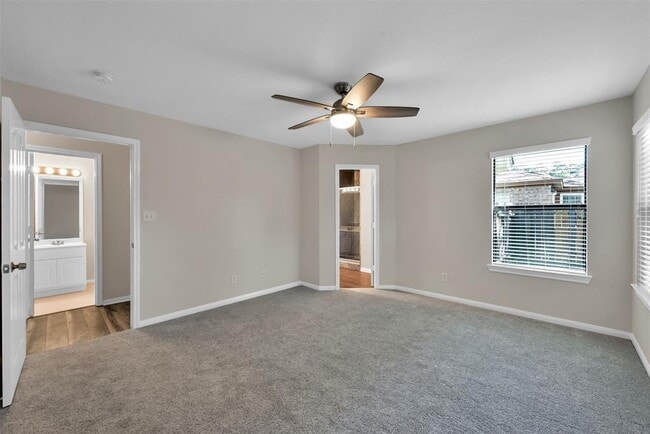 Building Photo - 9020 Zapata Way