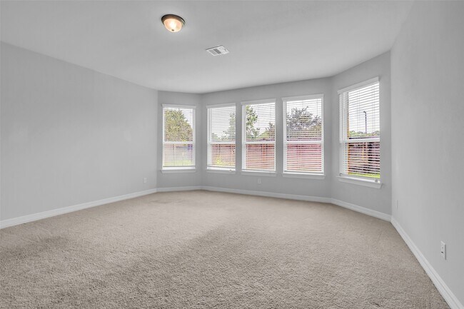 Building Photo - 2115 Jitterbug Ln