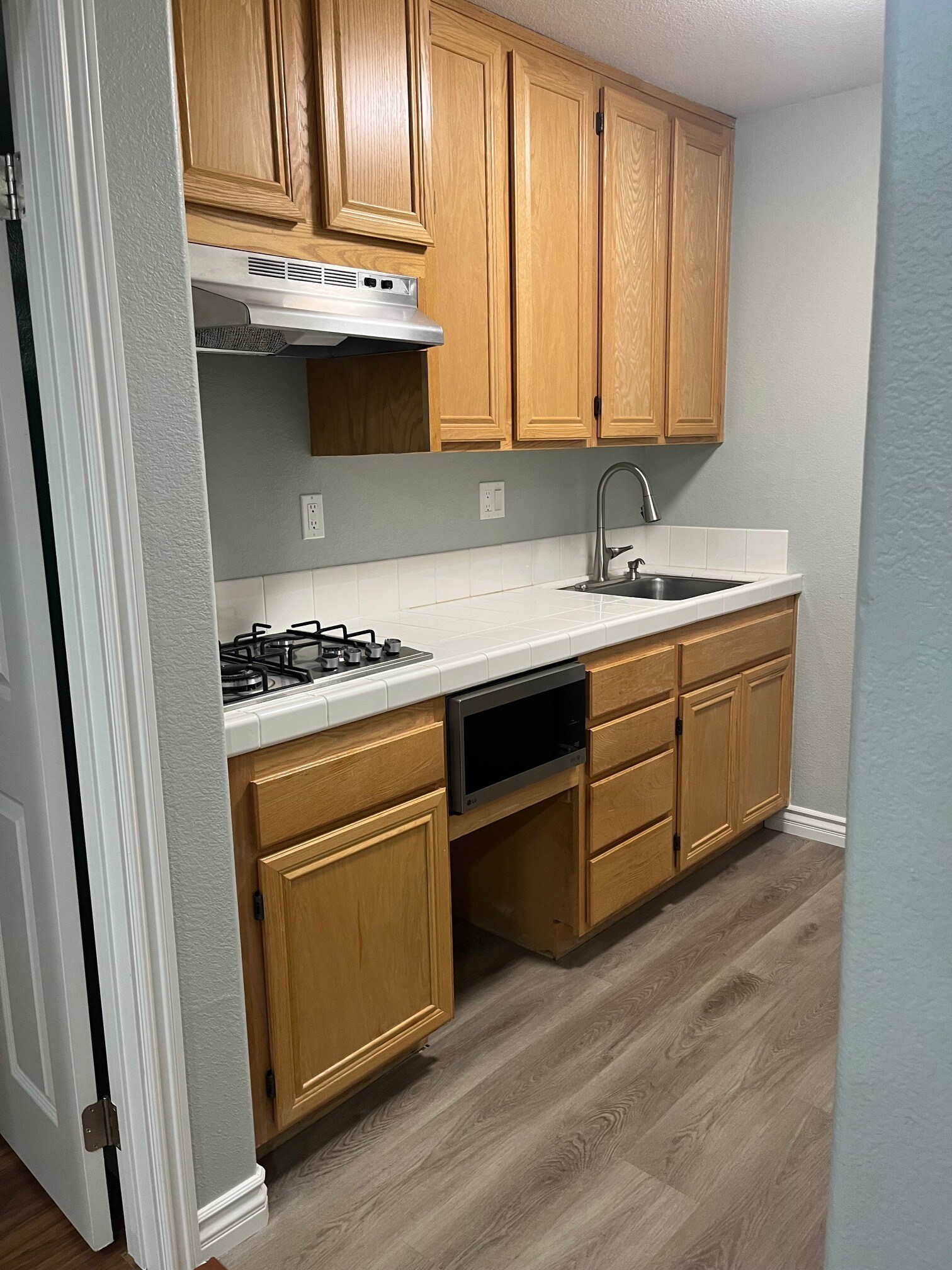 Building Photo - 24940 Butterchurn Rd