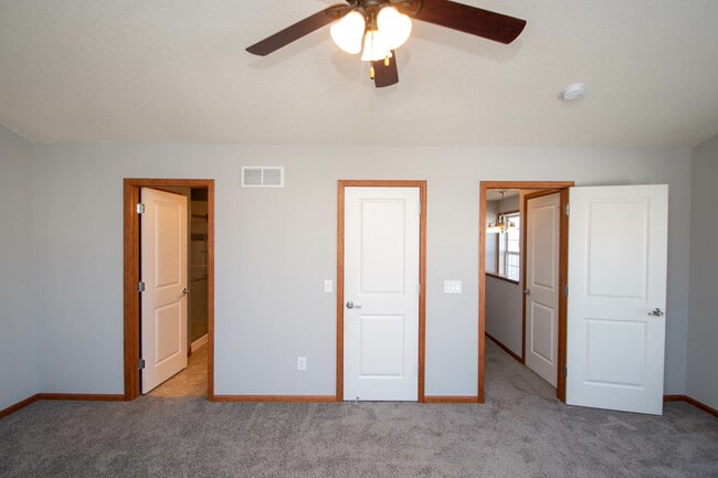 Building Photo - 15119 Fanning Dr N