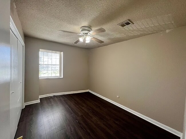 Building Photo - TOWNHOME AVAILABLE FOR RENT IN LAFAYETTE!