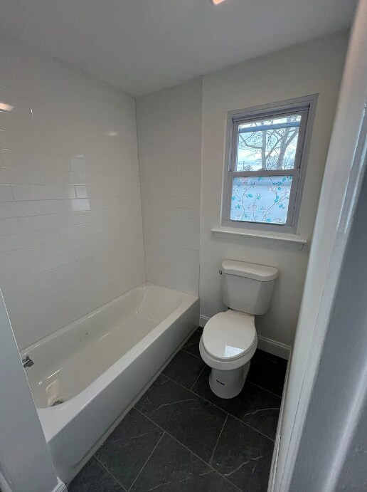 Building Photo - 331 Colonial Dr