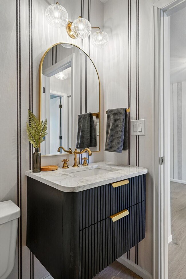 Building Photo - Sunny 2-Bed, 2-Bath Condo in Boulder’s Kin...