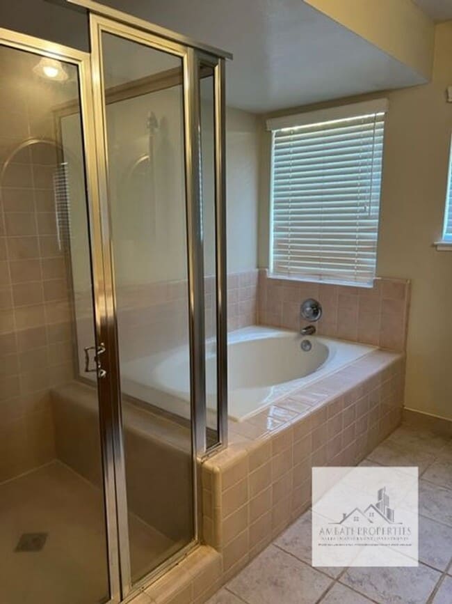 Building Photo - Beautiful Home in Woodward Lake Community ...