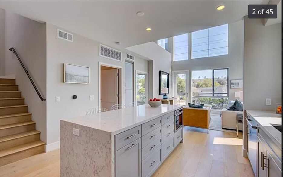 Living Room - 1920 S Pacific Coast Hwy