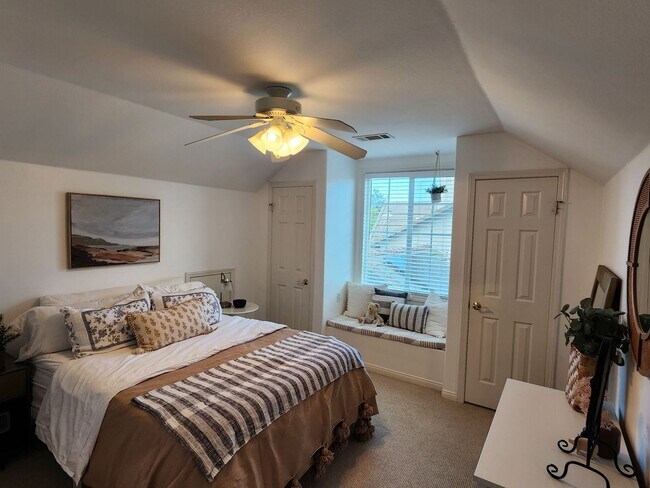 Building Photo - Highly Upgraged Ladera Ranch Home