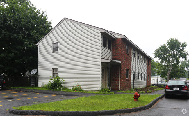 Building Photo - Willow Heights Apartments