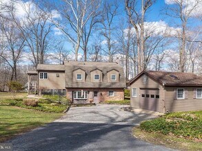 Building Photo - Charming 3-Bed/2-Bath Home in Upper Makefield Township. Available NOW!