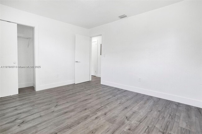 Building Photo - 4647 NW 15th Ct