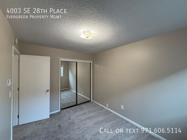 Building Photo - 4003 SE 28th Pl