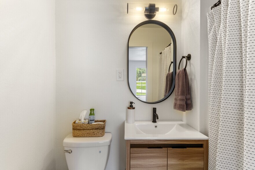 Building Photo - 4300 N 9th Ave