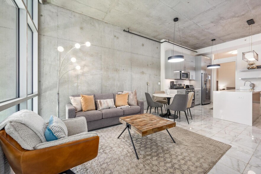 Building Photo - 1025 Island Ave