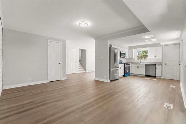 Building Photo - 1704 N Drury Ln