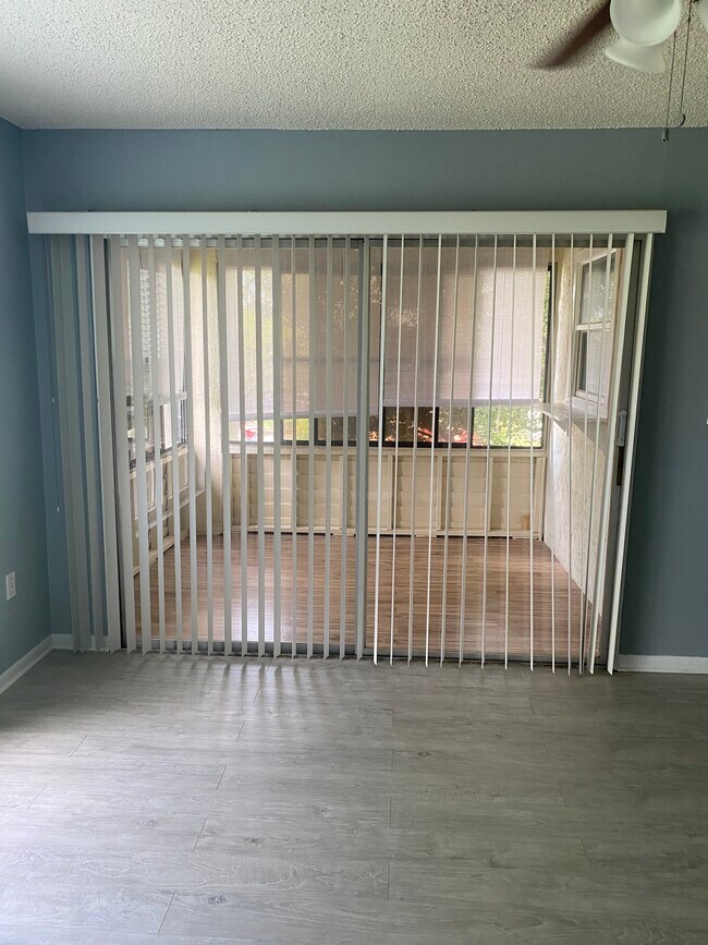 Building Photo - 610 Windrush Bay Dr