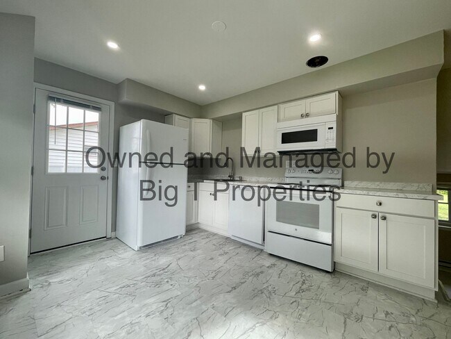 Building Photo - Newark, DE House with Large Yard