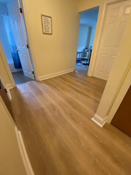 Building Photo - 20 Kilmarnock St