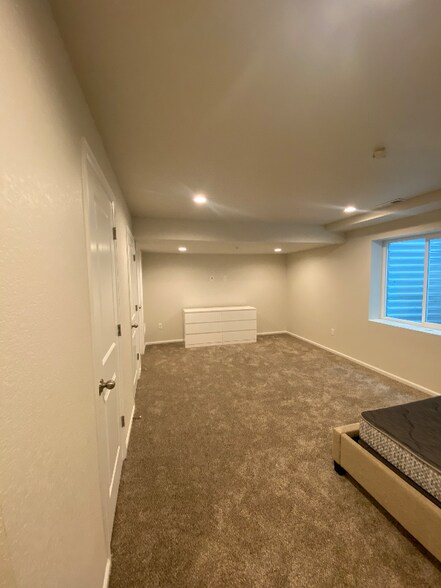 Building Photo - 311 Zeppelin Wy