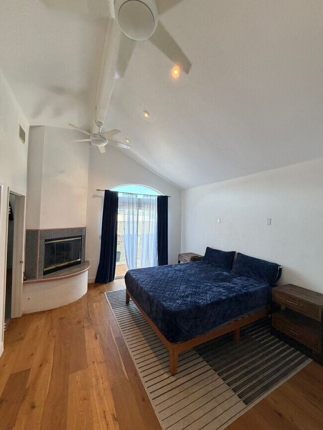 Building Photo - 4 bed, 3 bath cul-de-sac home!