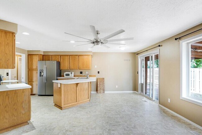 Building Photo - 1075 Mildred Ln SE