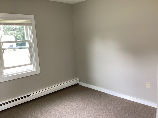 Building Photo - 120 Belchertown Rd