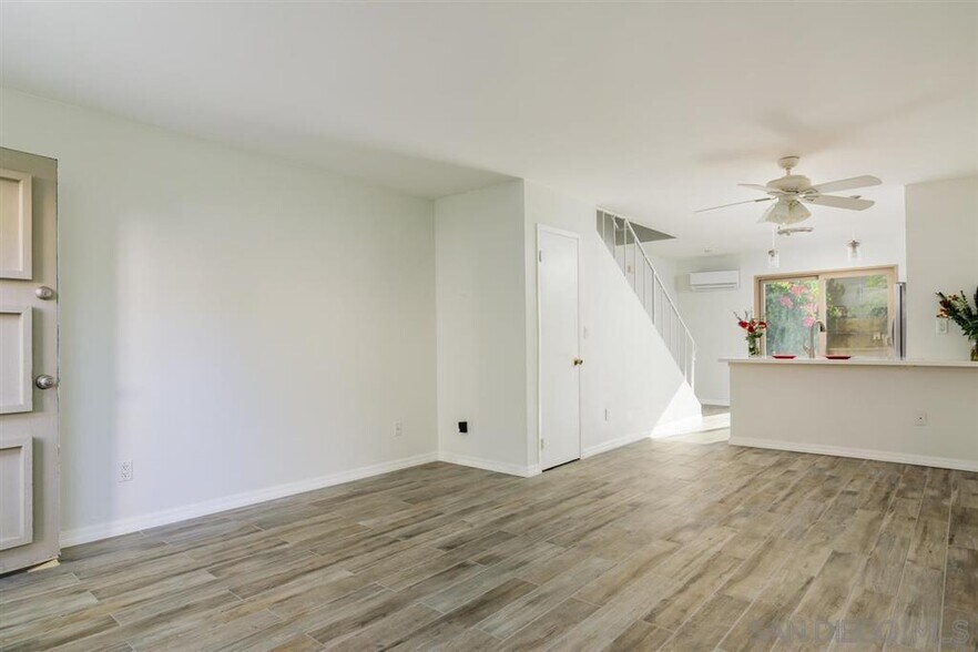 Building Photo - 6656 Bell Bluff Ave