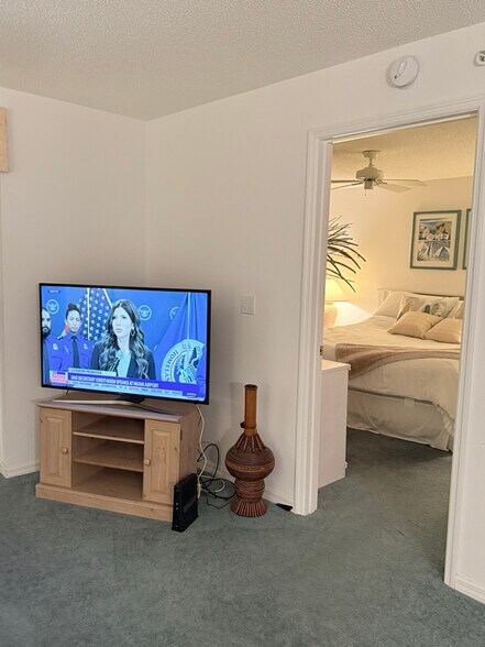 Building Photo - 9300 Clubside Cir