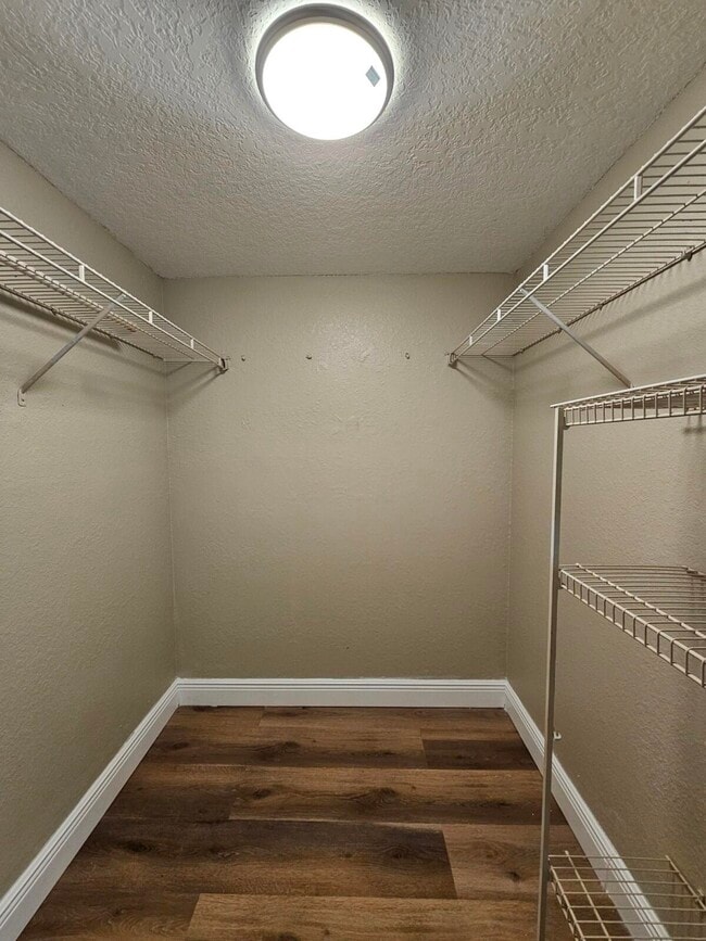 Building Photo - 1541 Windorah Way