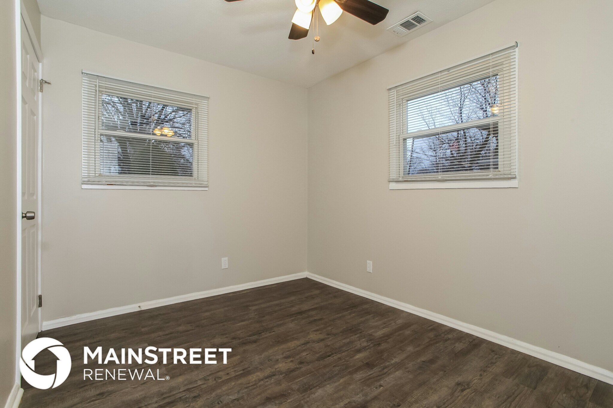 Building Photo - 5806 Alanadale Dr