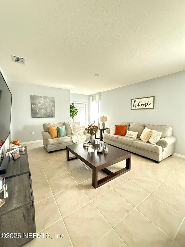 Building Photo - 605 Park Pl Blvd