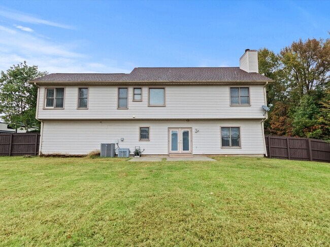 Building Photo - 300 Early Harvest Ct