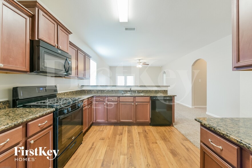 Building Photo - 1831 Garnet Breeze Dr