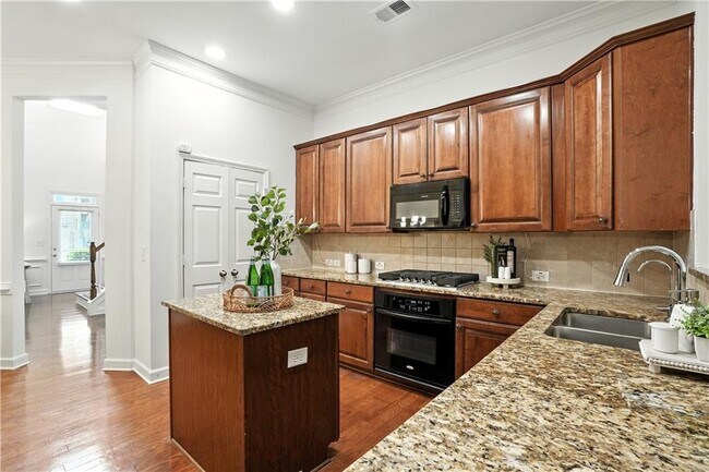 Building Photo - 3643 Gambrell Ln