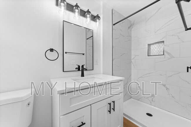 Building Photo - 3503 Linwood Rd