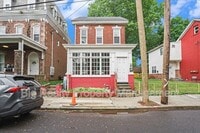 Building Photo - 40 E 3rd St