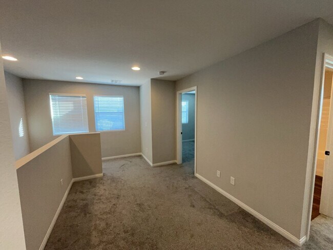 Building Photo - 2122 Bethesda Fountain Rd