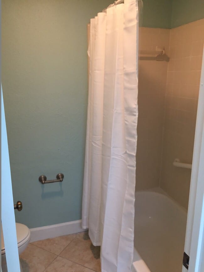 Building Photo - 13034 N Run