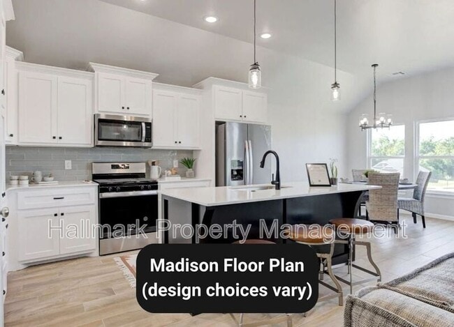 Building Photo - 628 Trails End Dr