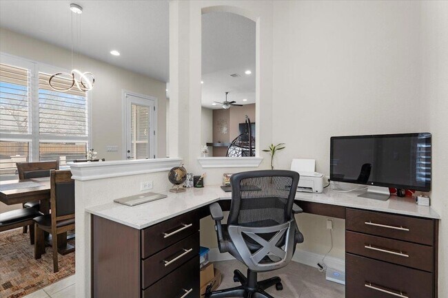 Building Photo - 9033 Rattlesnake Trail