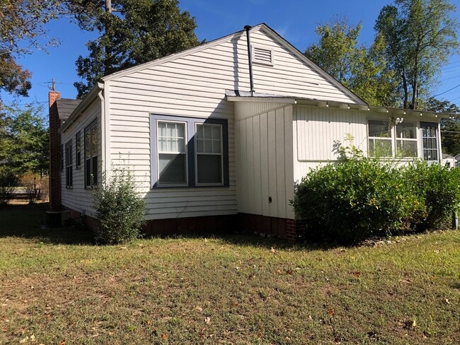 Building Photo - 3 Bedrooms, 1 Bathroom - West Rome House