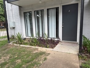 Building Photo - 1000 Heights Blvd