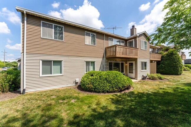 Building Photo - 741 Acorn Ct