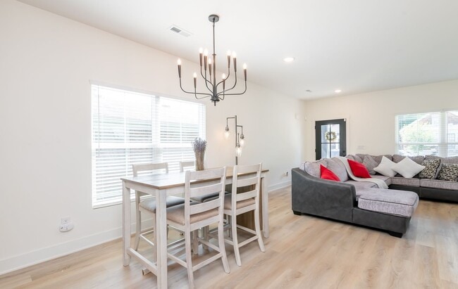 Building Photo - Do Not Miss this Beautiful piece of property.