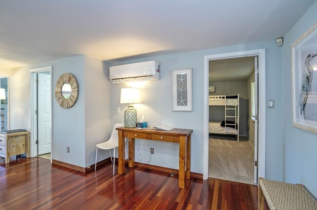 Building Photo - SHORT TERM LEASES! 1-6 months - 3-Bedroom ...